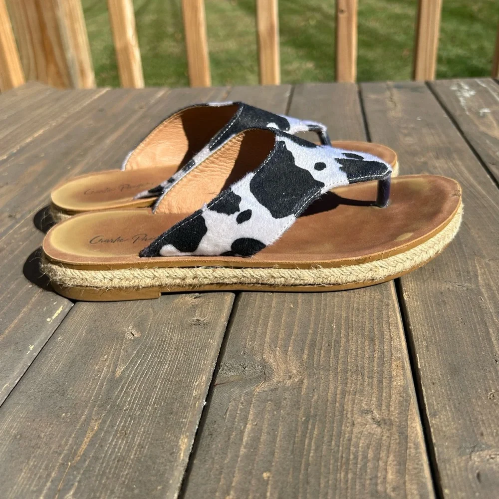 Women’s Charlie Paige Cow Print Sandals Flip‎ Flops Size 7